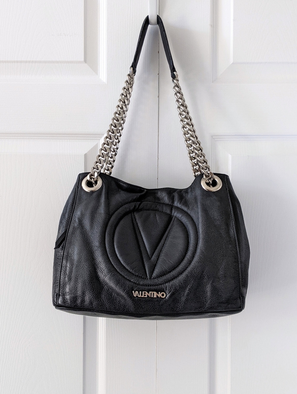 Valentino Luisa Black Leather Tote Bag With Silver Metal Chain Straps - Picture 16 of 16